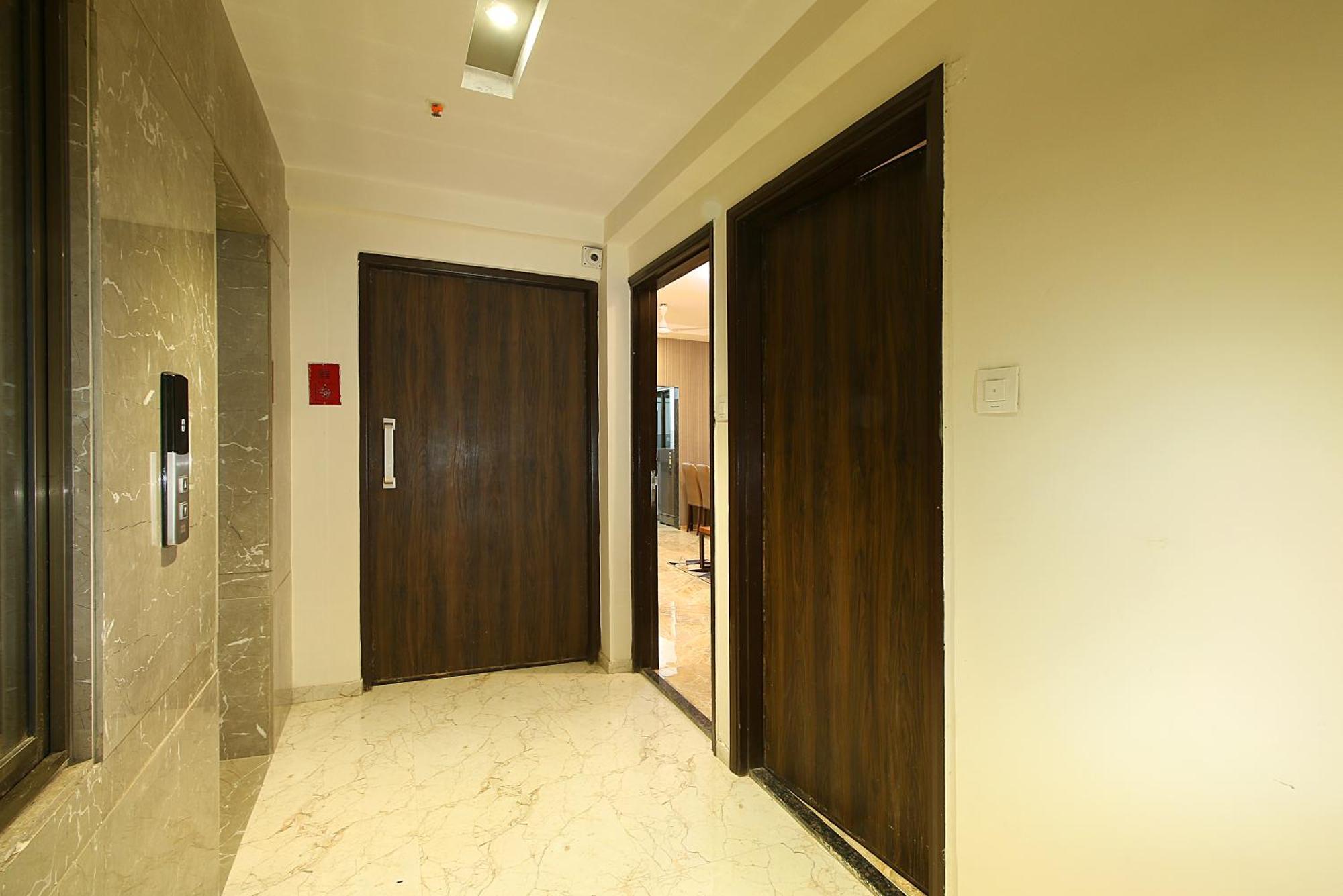 Mumbai House Luxury Apartments Santacruz East, Mumbai Kültér fotó
