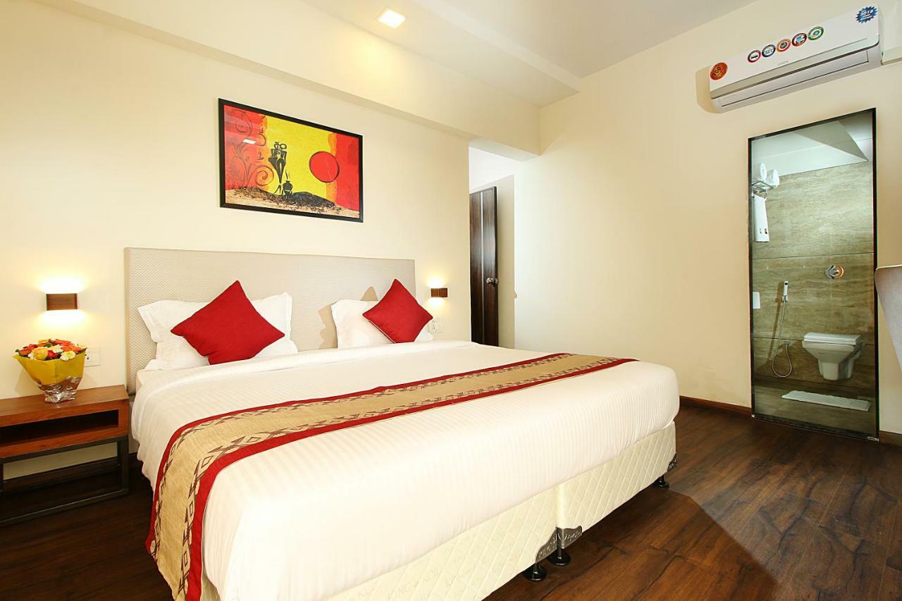 Mumbai House Luxury Apartments Santacruz East, Mumbai Kültér fotó